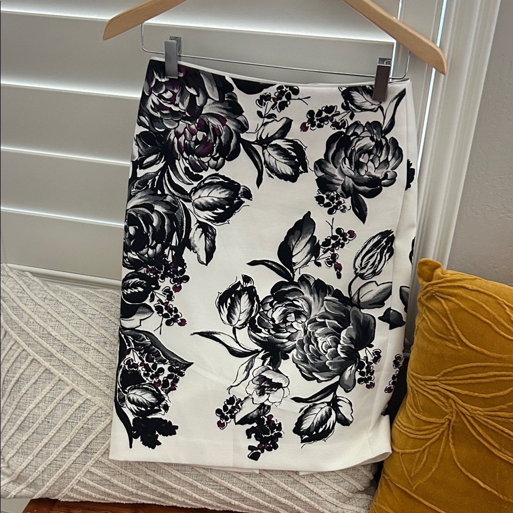Beautiful fabric and design skirt.